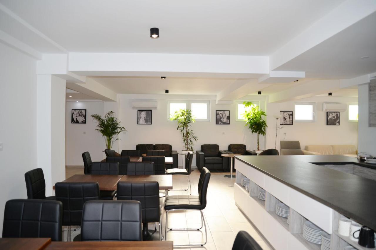 Vila Mihaela Skopje Ngoại thất bức ảnh
