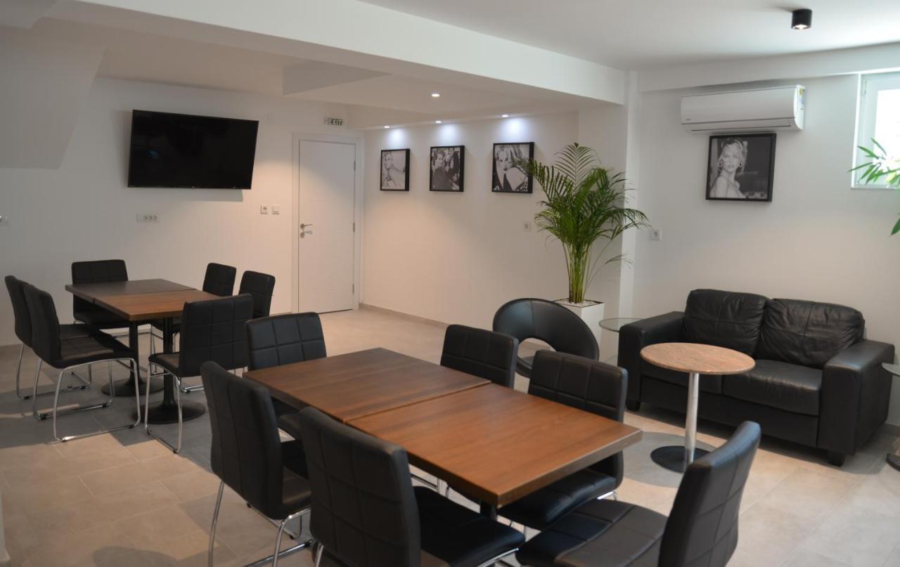 Vila Mihaela Skopje Ngoại thất bức ảnh
