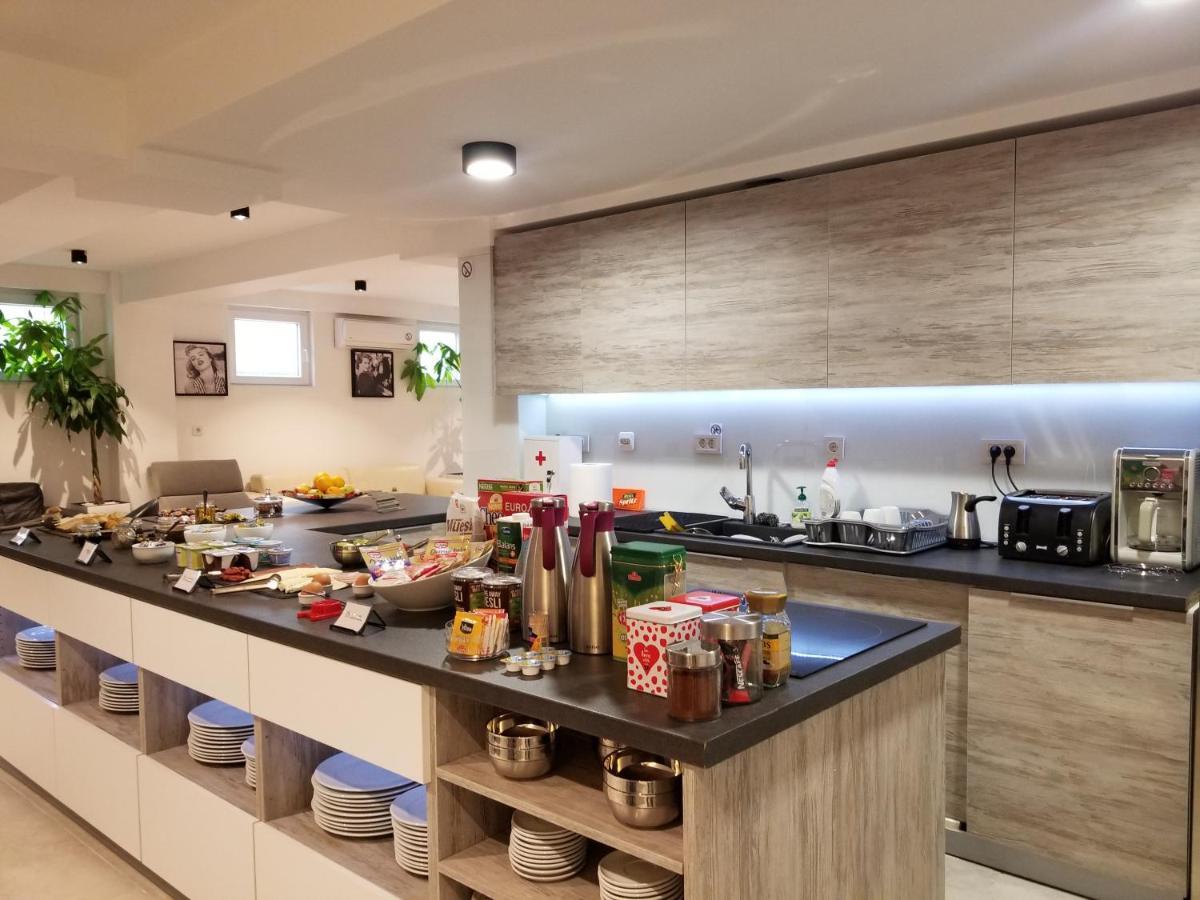 Vila Mihaela Skopje Ngoại thất bức ảnh